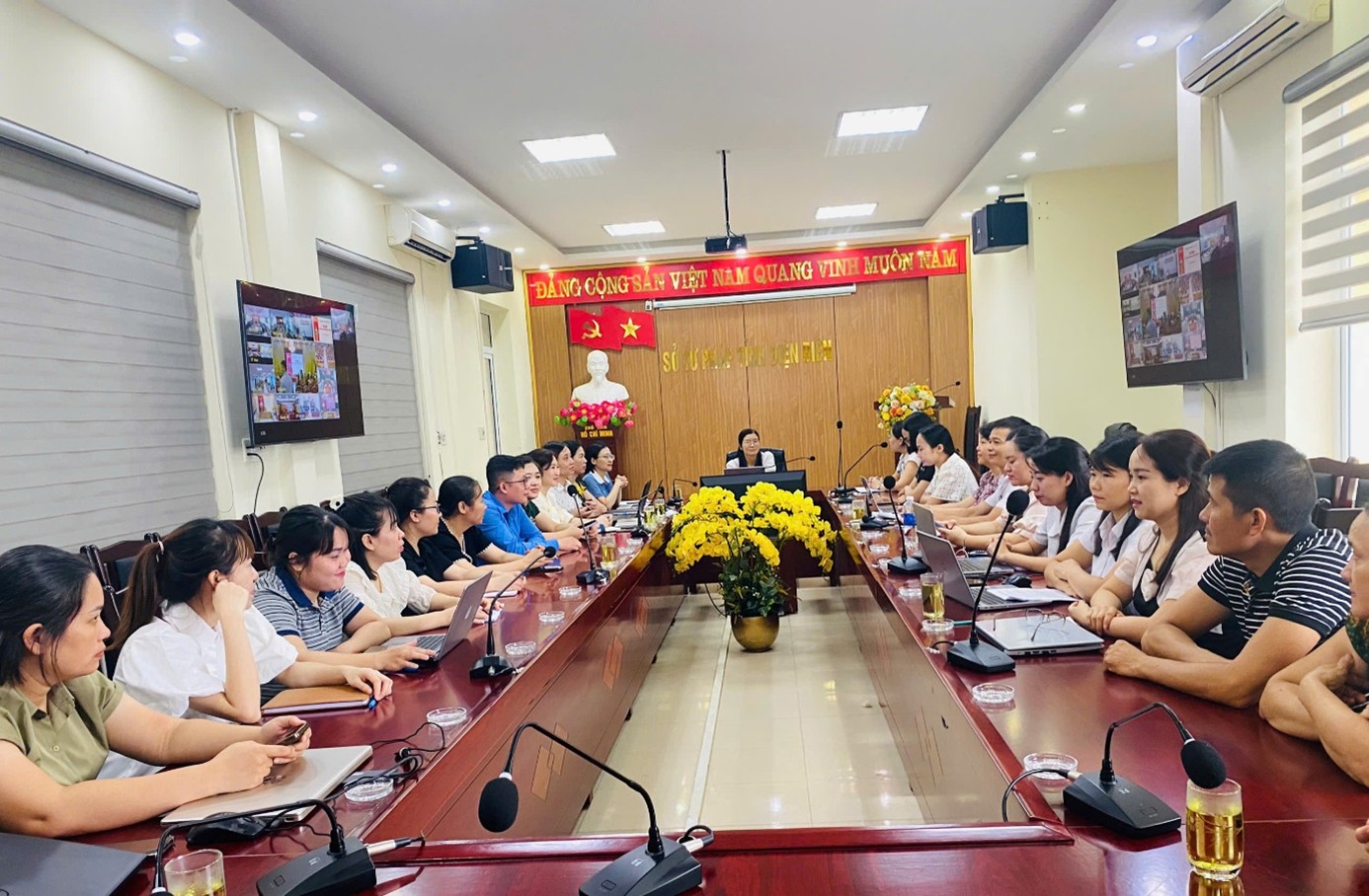 Sở Tư pháp tham gia Hội nghị Báo cáo viên Trung ương tháng 8 năm 2025 bằng hình thức kết nối trực tuyến