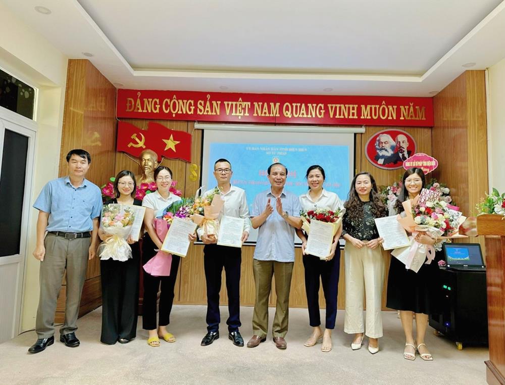 Sở Tư pháp tổ chức Hội nghị công bố và trao quyết định bổ nhiệm cán bộ