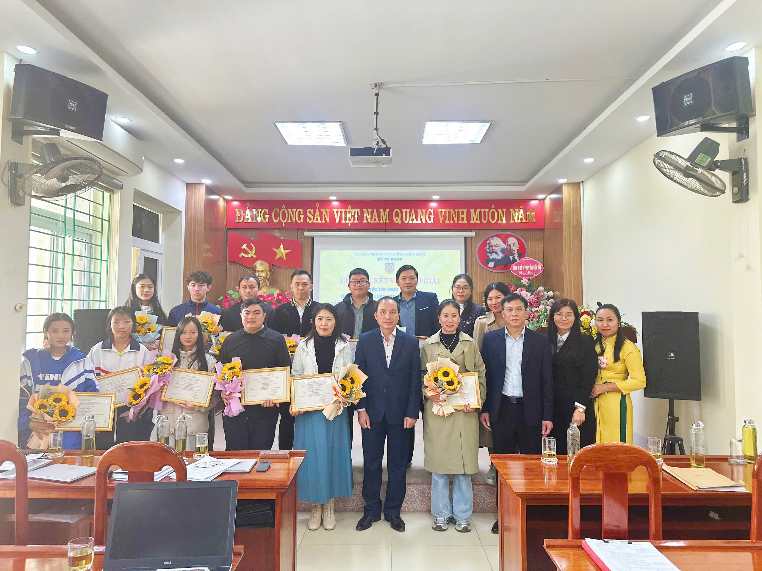 Sở Tư pháp tổ chức tổng kết và trao giải Cuộc thi trực tuyến “Tìm hiểu pháp luật hôn nhân và gia đình; tảo hôn và hôn nhân cận huyết thống”