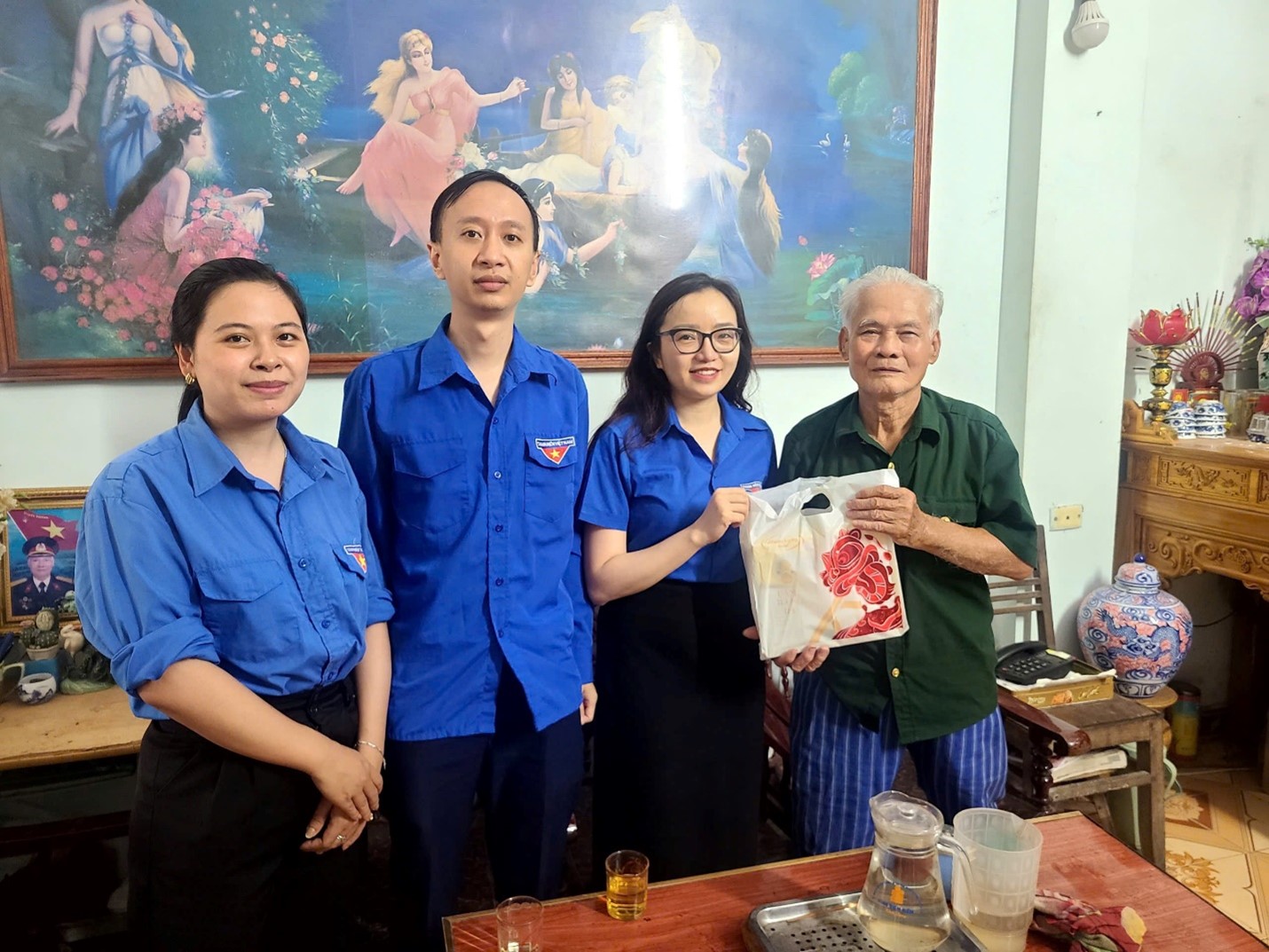 Chi đoàn Sở Tư pháp tỉnh Điện Biên tổ chức hoạt động tri ân ngày Thương binh - Liệt sĩ