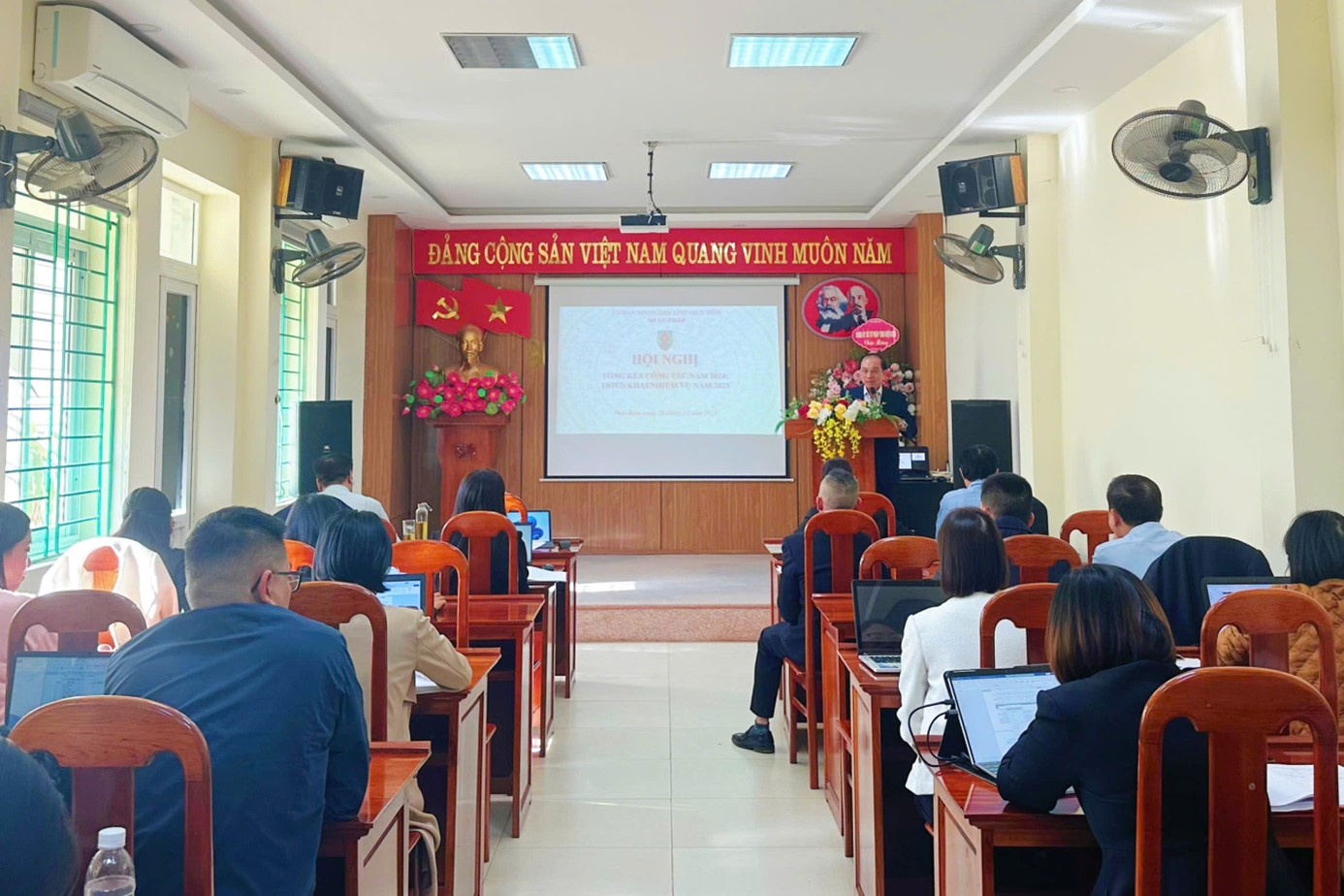 Sở Tư pháp tổ chức thành công Hội nghị tổng kết công tác tư pháp năm 2024, triển khai công tác tư pháp năm 2025