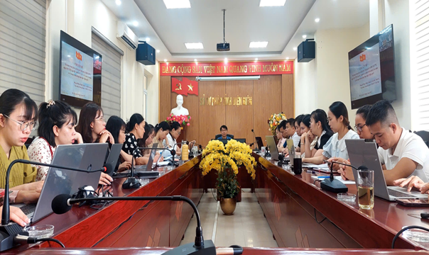 Sở Tư pháp kết nối điểm cầu trực tuyến Hội nghị toàn quốc quán triệt, triển khai thực hiện Nghị quyết số 66-NQ/TW và Nghị quyết số 68-NQ/TW của Bộ Chính trị