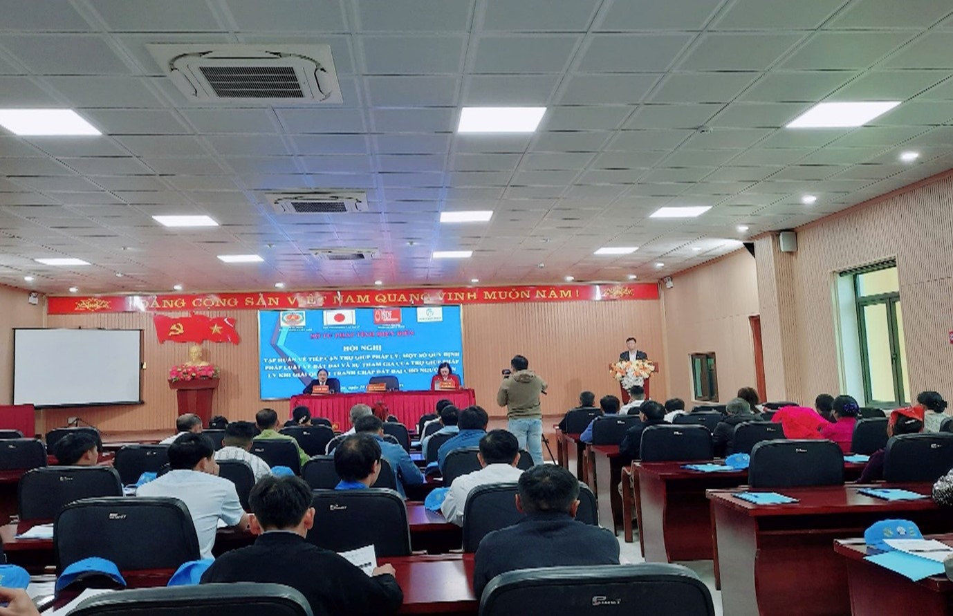SỞ TƯ PHÁP TỈNH ĐIỆN BIÊN TỔ CHỨC HỘI NGHỊ: TẬP HUẤN VỀ TIẾP CẬN TRỢ GIÚP PHÁP LÝ CHO NGƯỜI DÂN HUYỆN TỦA CHÙA